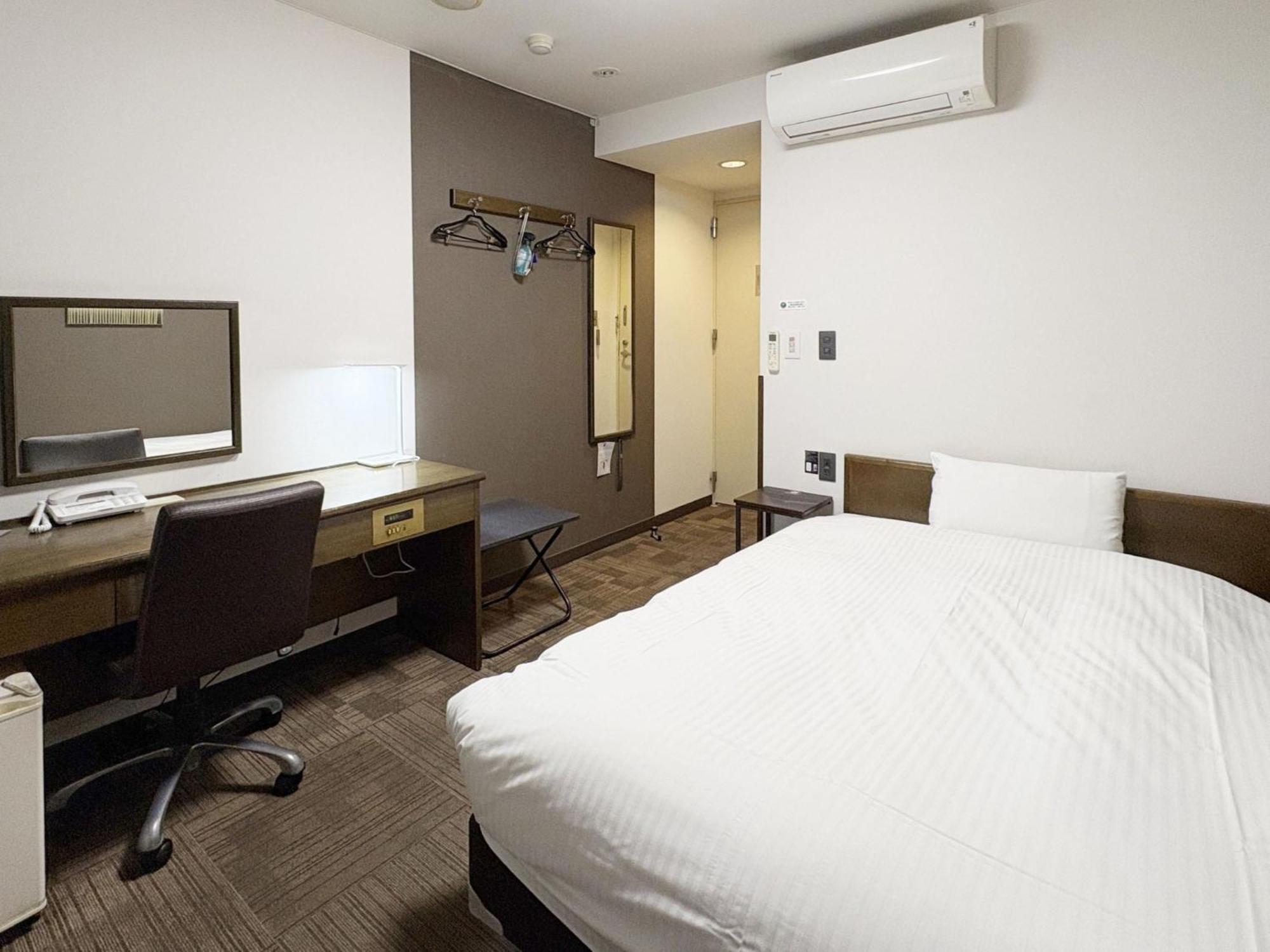 Hotel Route-Inn Court Uenohara Bagian luar foto