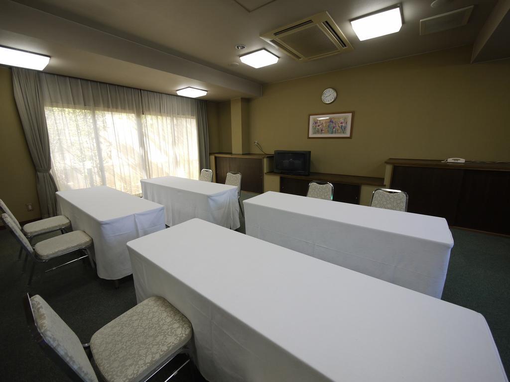 Hotel Route-Inn Court Uenohara Bagian luar foto